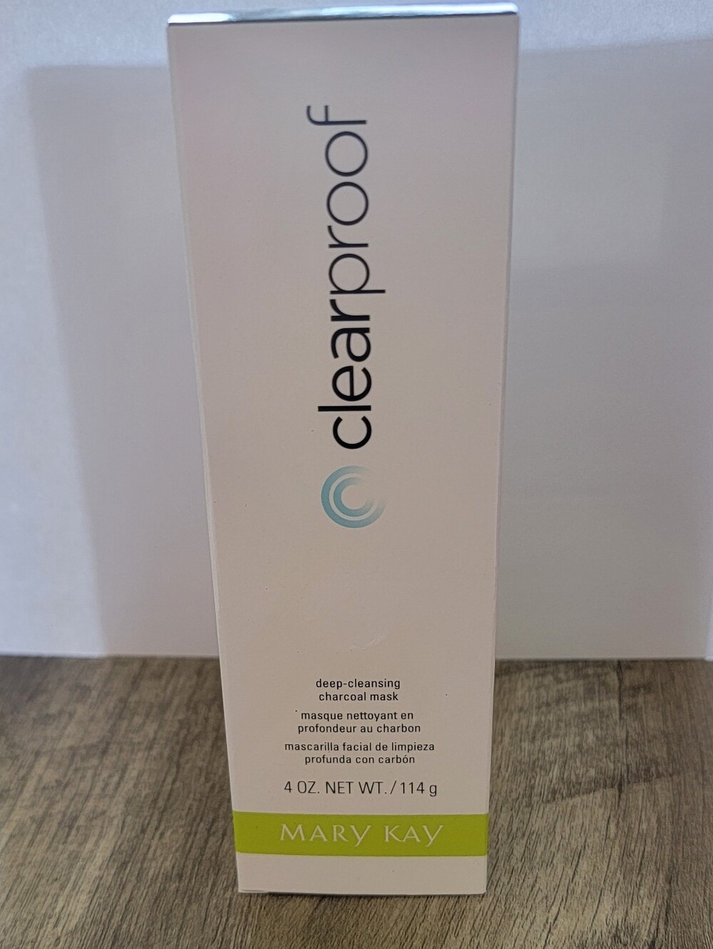 Mary Kay Clearproof Deep-Cleansing Charcoal Mask — White with Light Green Accent